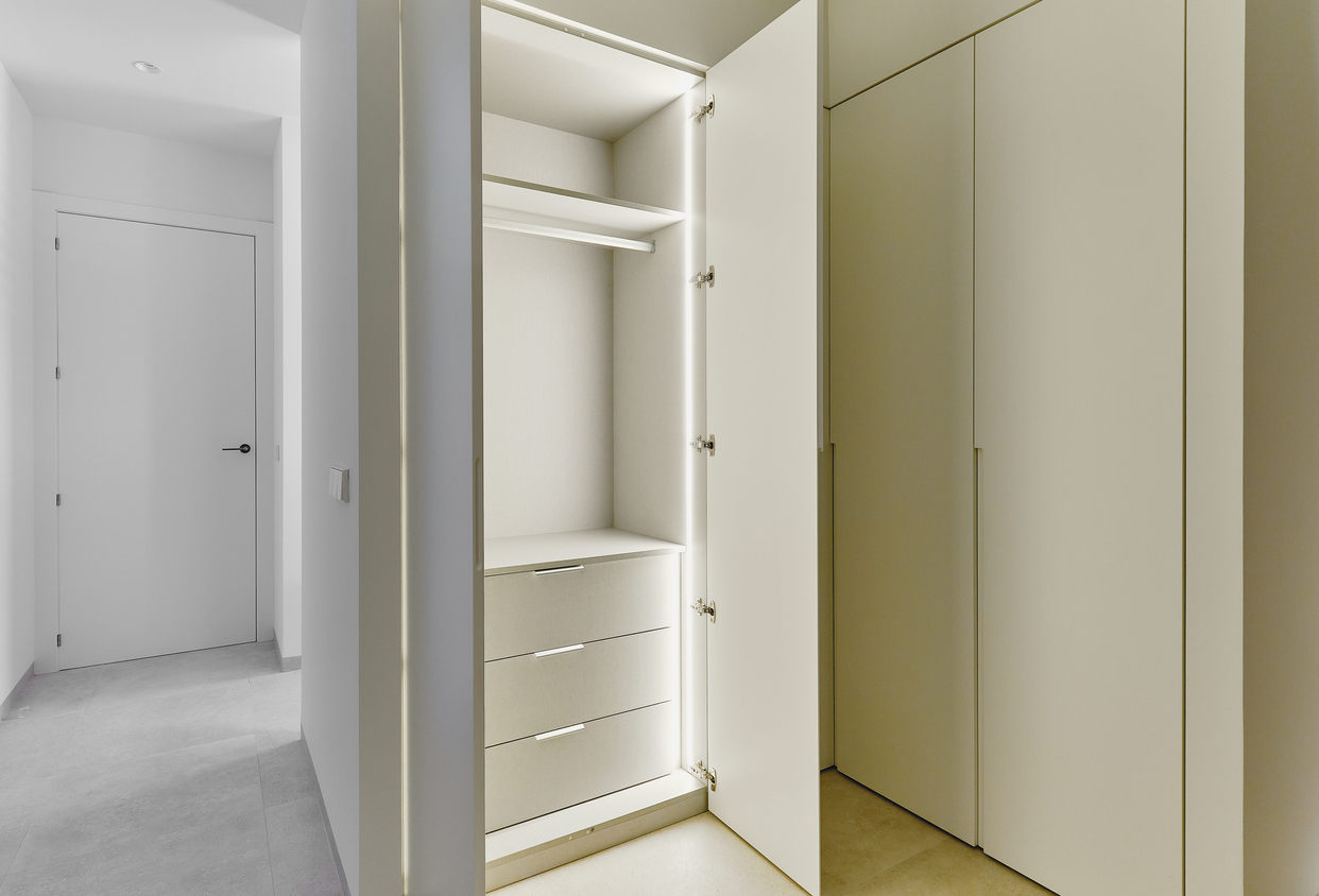 éclairage dressing sur mesure bloc-porte chambre