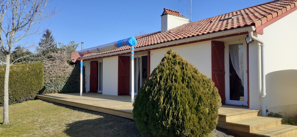 terrasse en Pin US à Morcenx-la-Nouvelle