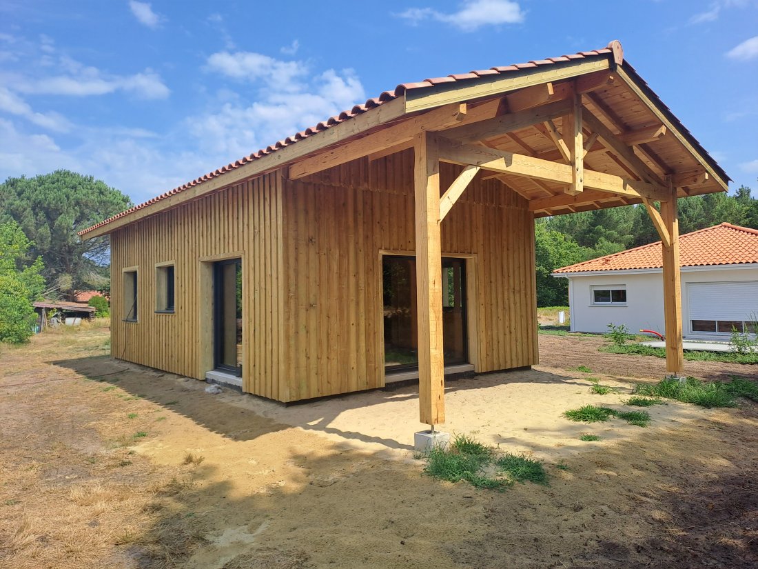 Maison bois 50m2 avec terrasse couverte et mezzanine