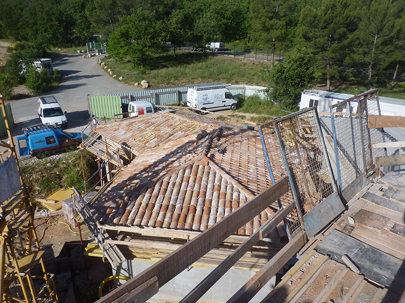 Travaux de couverture dans le secteur d'Antibes