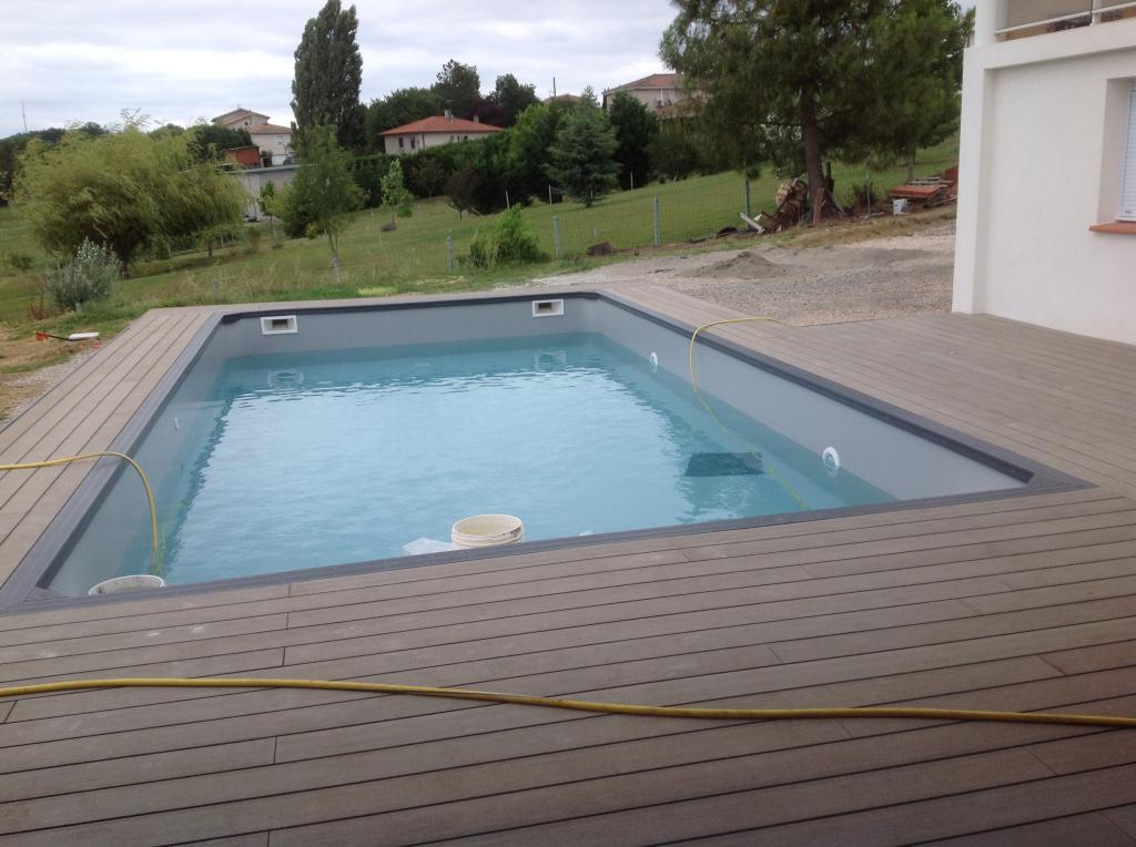 TERRASSE COMPOSITE PISCINE avec habillage margelle 