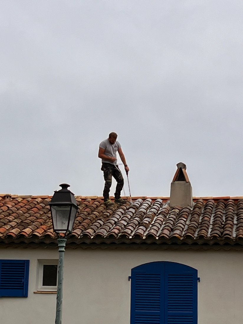 Toiture entretien Saint-Tropez
