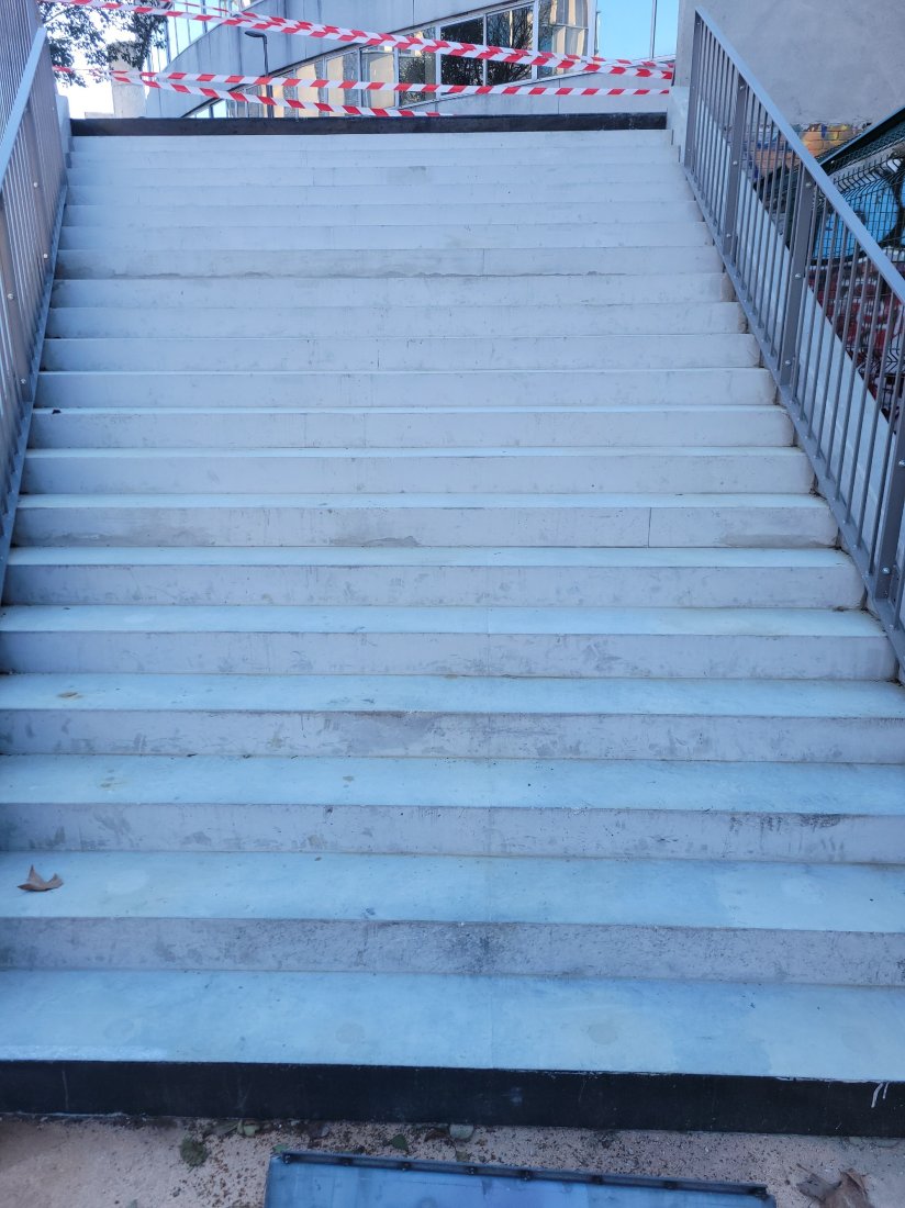 Bande Antidérapante Escalier Toulouse