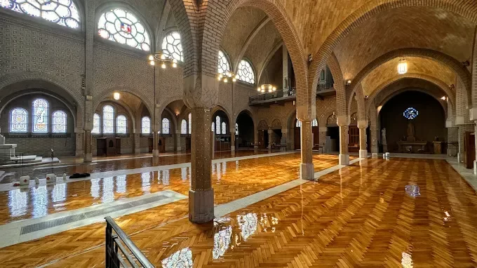Vitrification parquet église