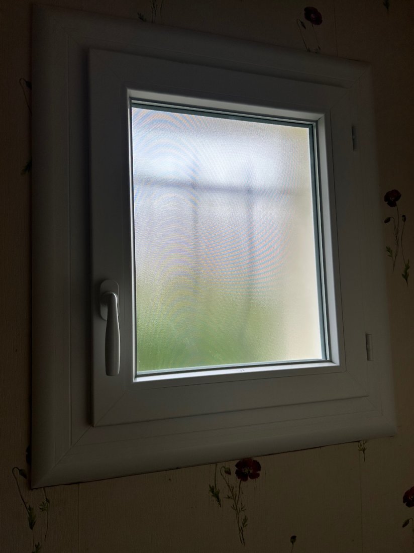 Fenêtres, volets et moustiquaires solaires