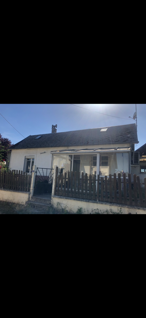 Façade et toiture rénovées, portillon et clôture posés