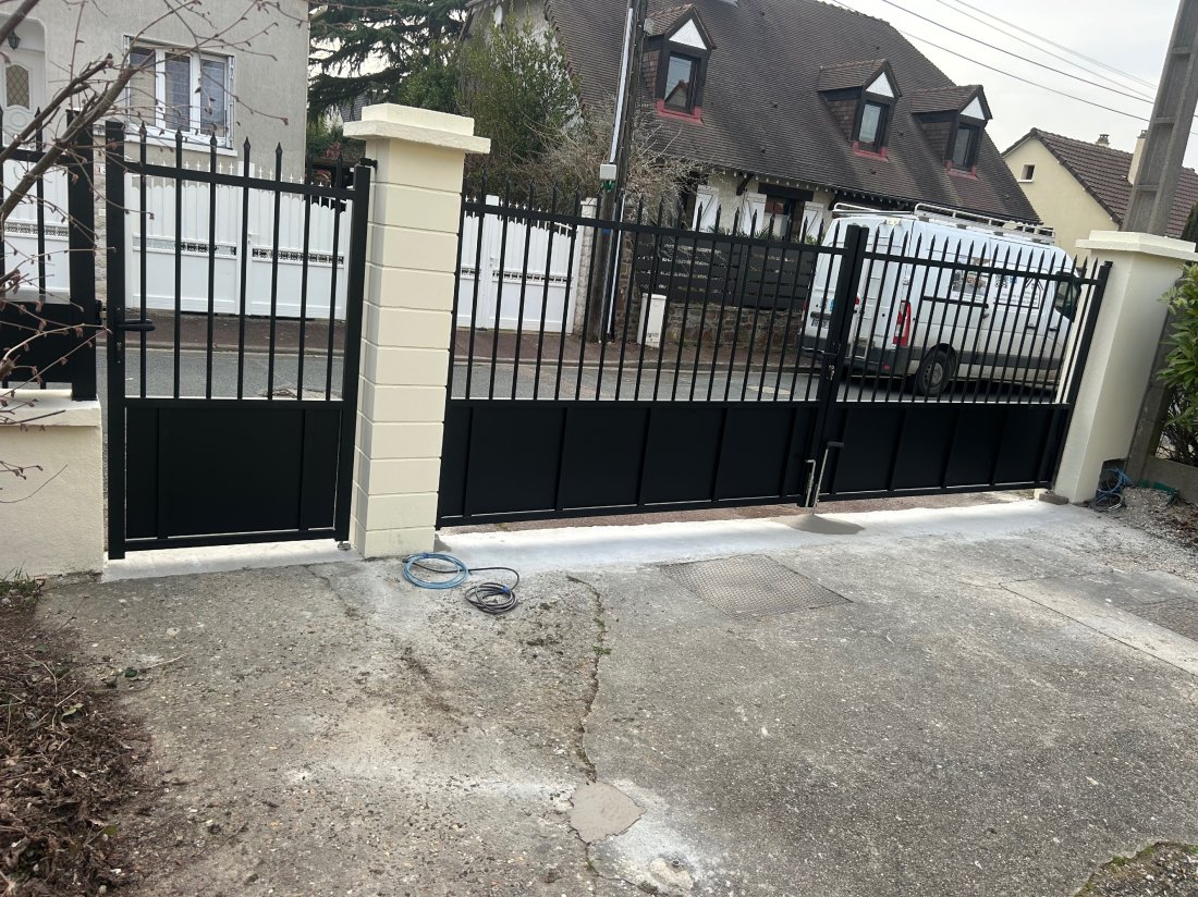 Portail aluminium et clôture