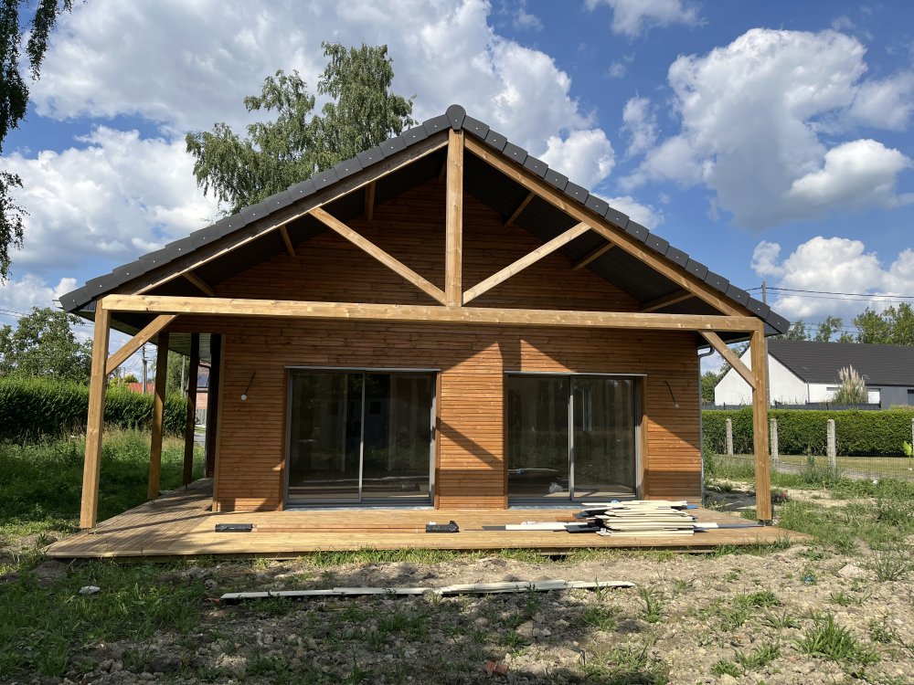 Maison bois moderne, bardage Douglas, plafond cathédrale