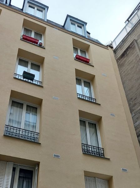 Rénovation de façade d'immeuble dans le 11e arrondissement à Paris