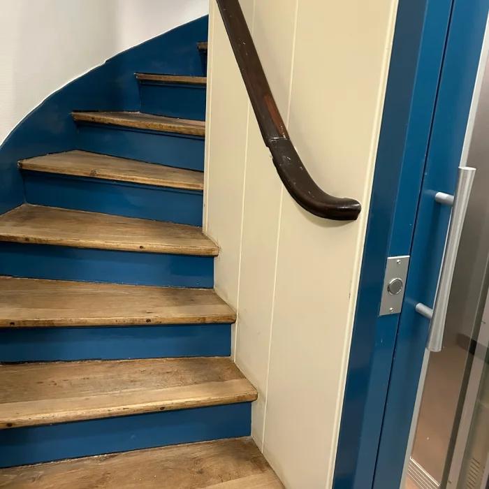 Rénovation Complète d'un Hall et d'une Cage d'Escalier à Paris 75012